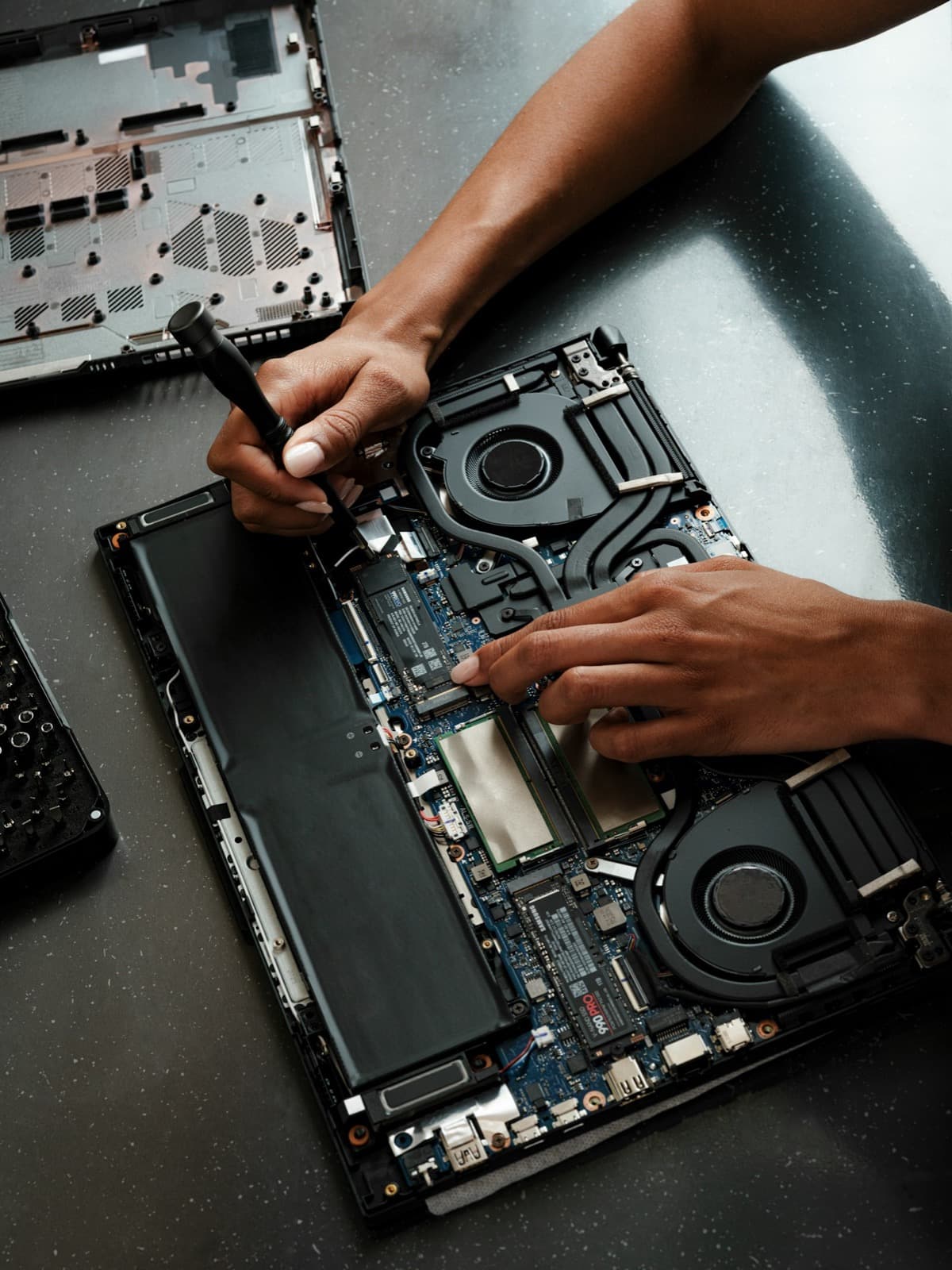 Computers & Laptops