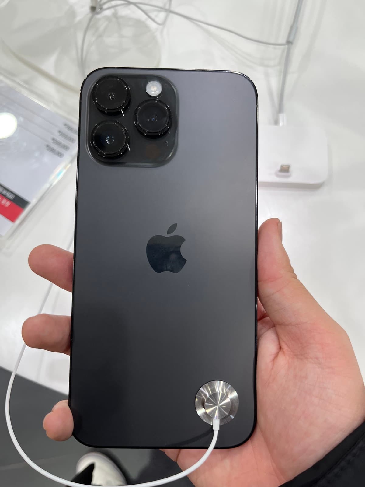 iPhone 14 Pro Max